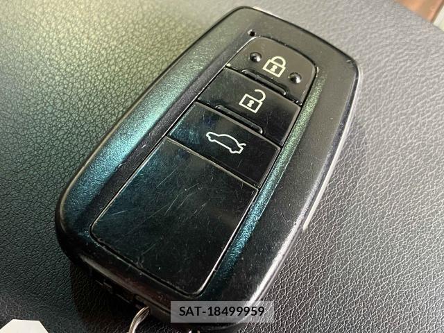 Toyota CROWN SEDAN 2021-02 8129536-24