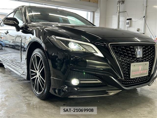 Toyota CROWN SEDAN 2019-12 8158220-11