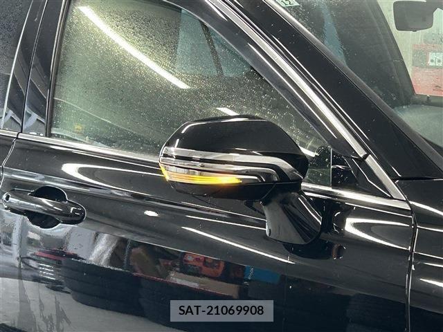 Toyota CROWN SEDAN 2019-12 8158220-12