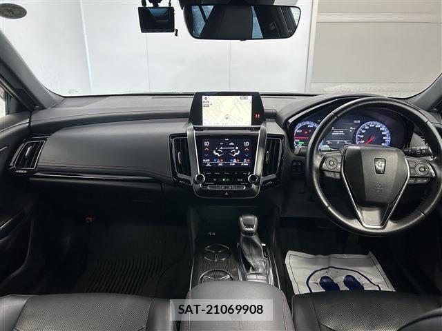 Toyota CROWN SEDAN 2019-12 8158220-13