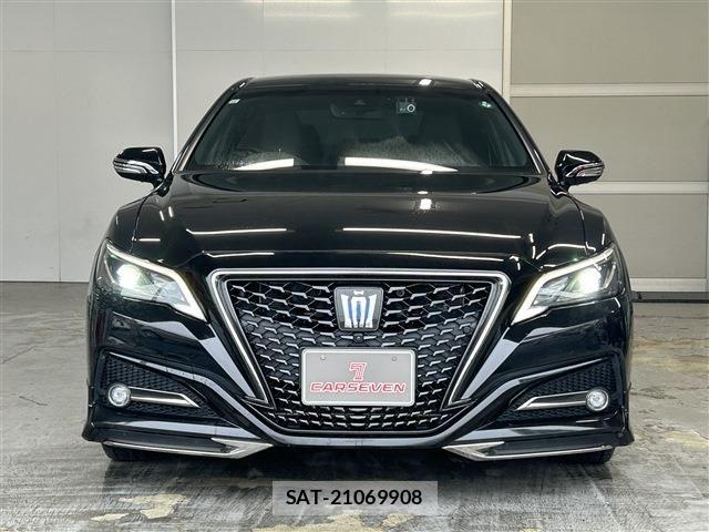 Toyota CROWN SEDAN 2019-12 8158220-1