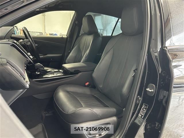 Toyota CROWN SEDAN 2019-12 8158220-24