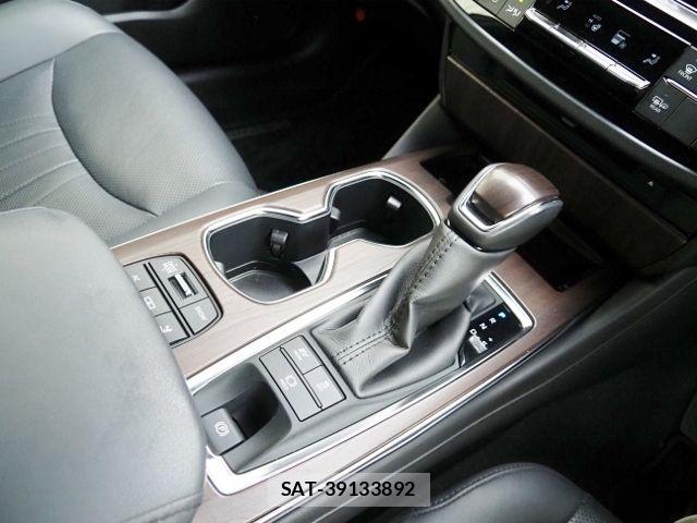 Toyota CROWN SEDAN 2021-05 8207063-29