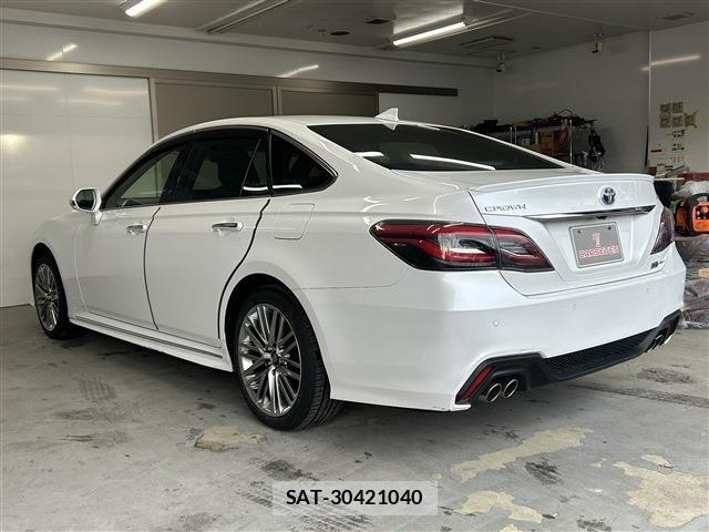 Toyota CROWN SEDAN 2021-06 8207064-6