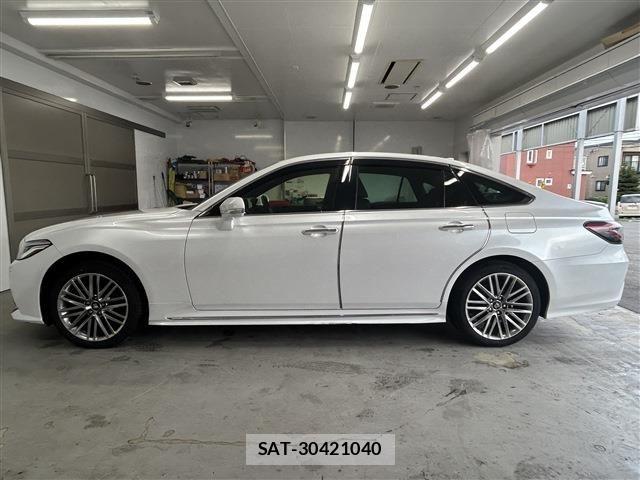 Toyota CROWN SEDAN 2021-06 8207064-7