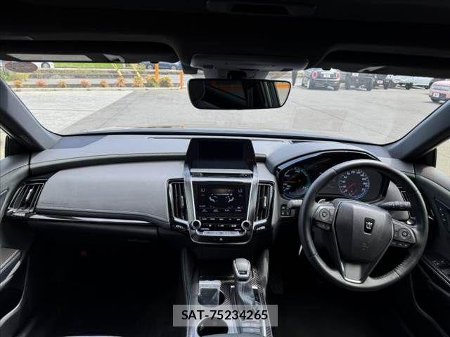 Toyota CROWN SEDAN 2019-12 8229427-1