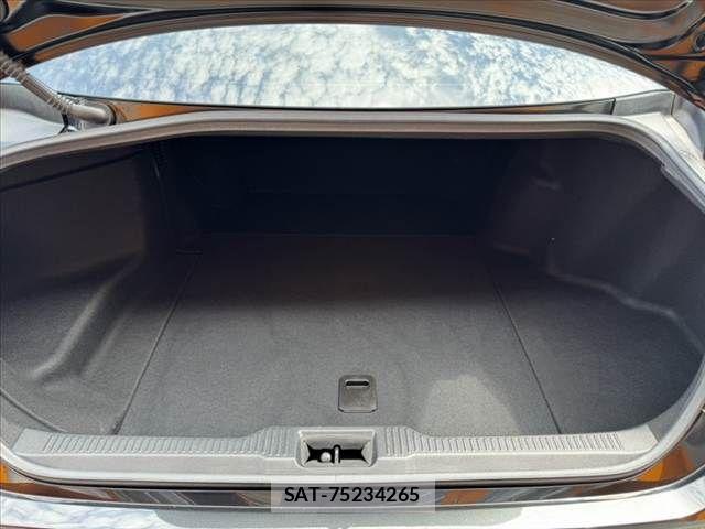 Toyota CROWN SEDAN 2019-12 8229427-19