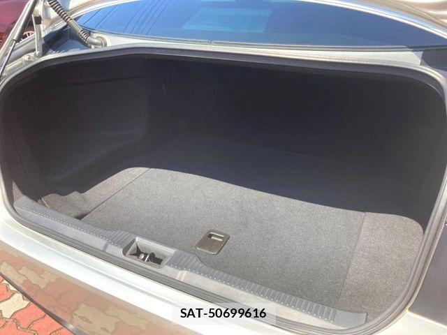 Toyota CROWN SEDAN 2018-06 8229428-9