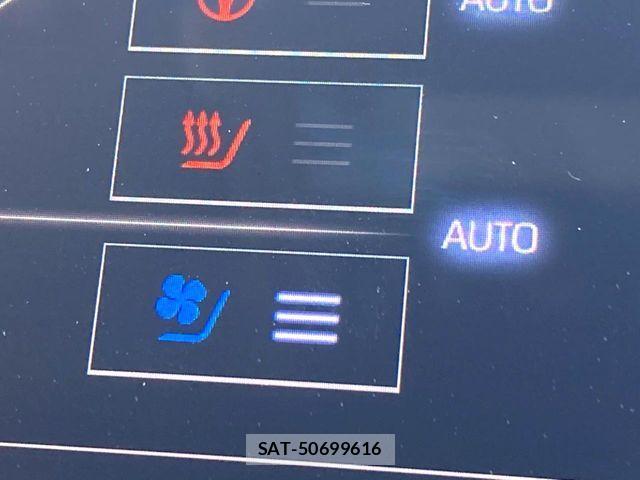 Toyota CROWN SEDAN 2018-06 8229428-4