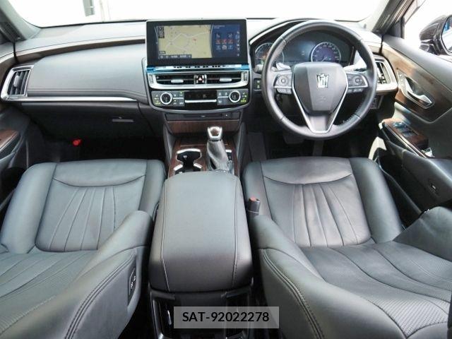 Toyota CROWN SEDAN 2022-01 8313959-9