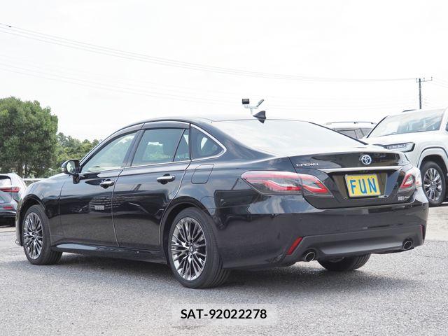 Toyota CROWN SEDAN 2022-01 8313959-5
