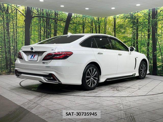 Toyota CROWN SEDAN 2018-11 8335397-16
