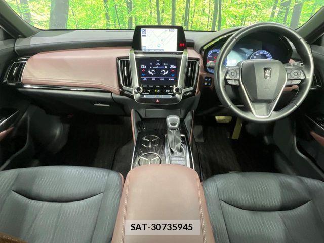 Toyota CROWN SEDAN 2018-11 8335397-1