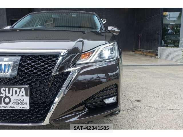 Toyota CROWN SEDAN 2017-06 8335398-16