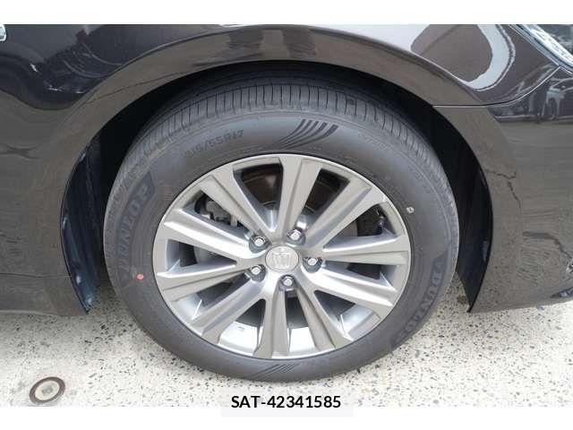 Toyota CROWN SEDAN 2017-06 8335398-19