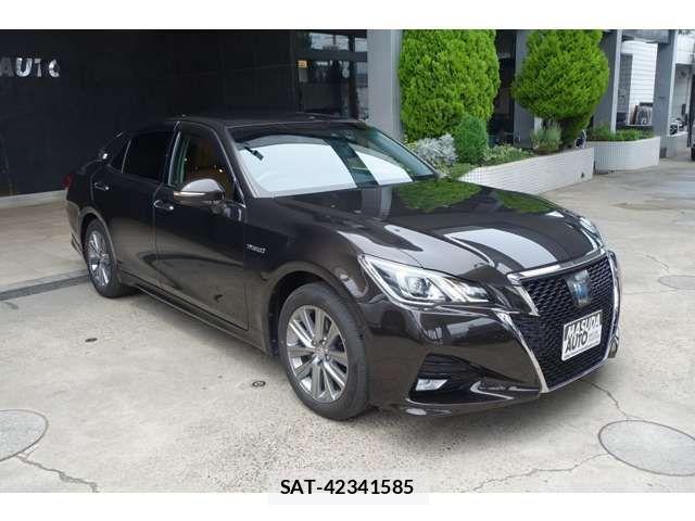 Toyota CROWN SEDAN 2017-06 8335398-2