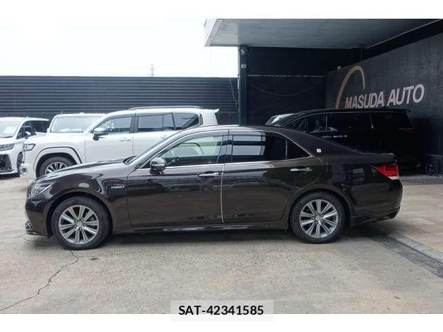 Toyota CROWN SEDAN 2017-06 8335398-3