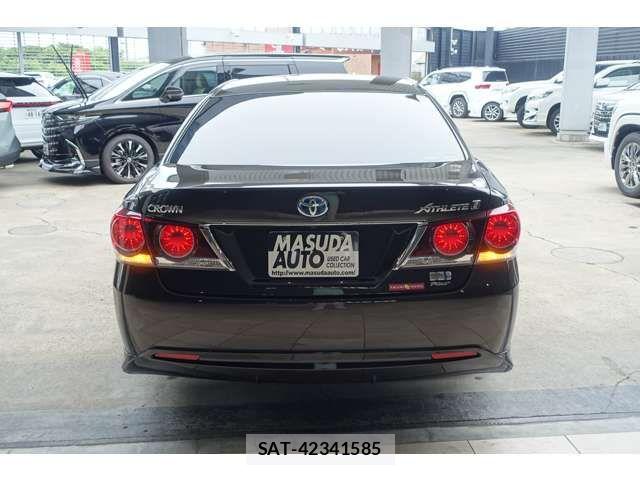 Toyota CROWN SEDAN 2017-06 8335398-5