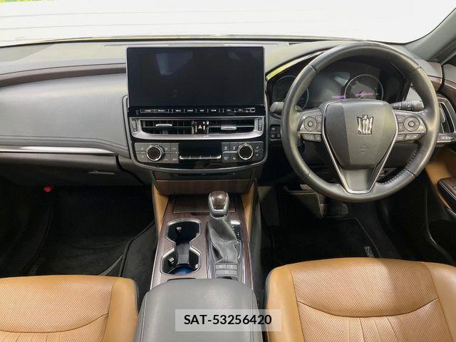 Toyota CROWN SEDAN 2022-01 8354241-1