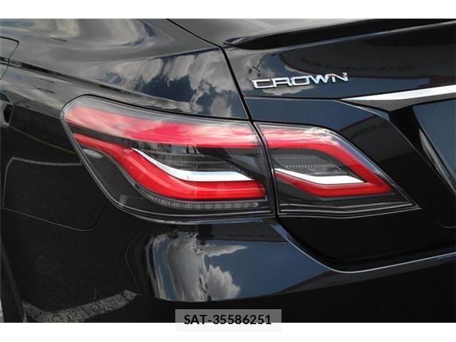 Toyota CROWN SEDAN 2018-11 8365323-17