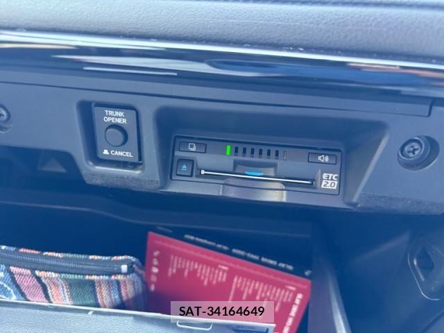 Toyota CROWN SEDAN 2020-03 8371555-20