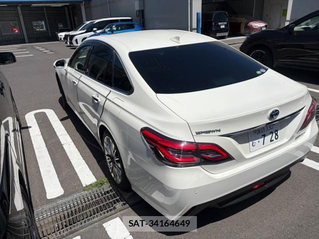 Toyota CROWN SEDAN 2020-03 8371555-3