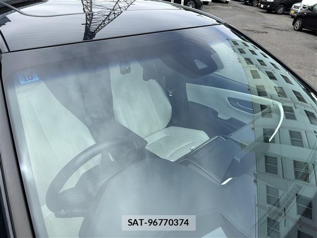 Toyota CROWN SEDAN 2019-09 8411817-10