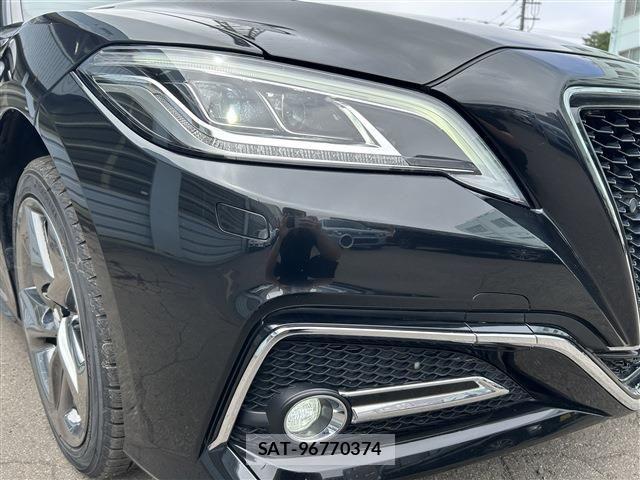 Toyota CROWN SEDAN 2019-09 8411817-11