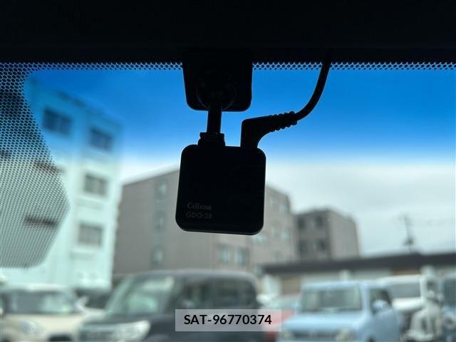 Toyota CROWN SEDAN 2019-09 8411817-21