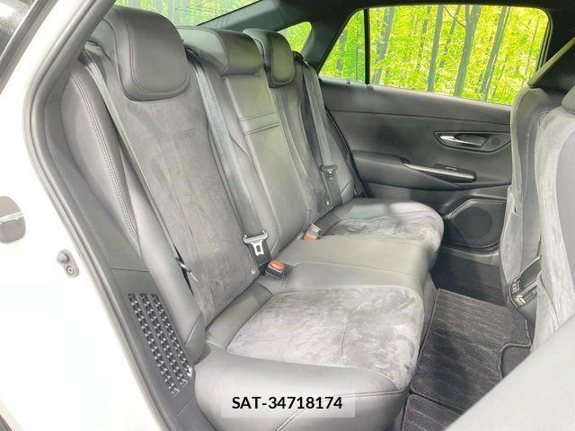 Toyota CROWN SEDAN 2021-04 8438032-10