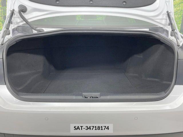 Toyota CROWN SEDAN 2021-04 8438032-11