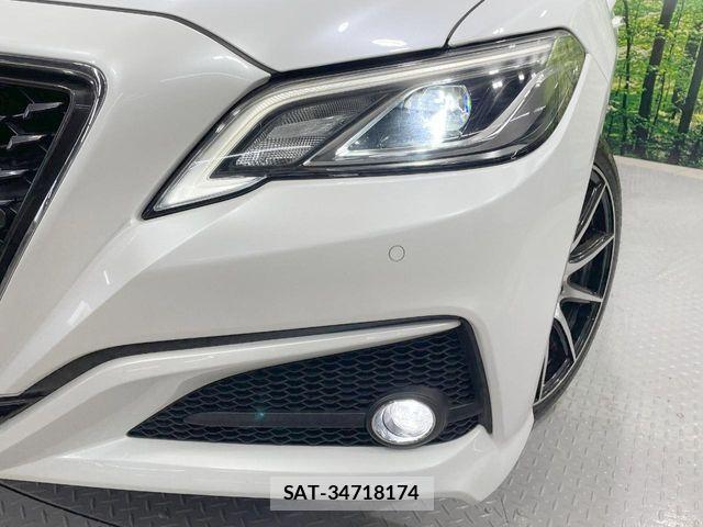 Toyota CROWN SEDAN 2021-04 8438032-13