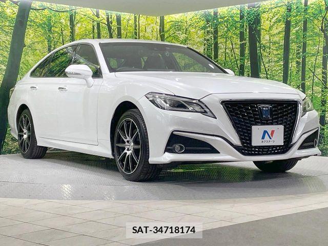 Toyota CROWN SEDAN 2021-04 8438032-17