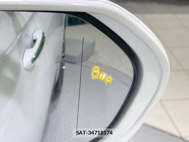 Toyota CROWN SEDAN 2021-04 8438032-6