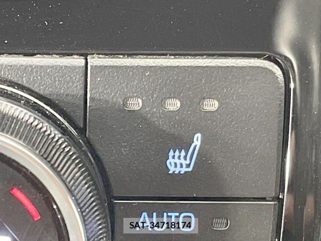 Toyota CROWN SEDAN 2021-04 8438032-7