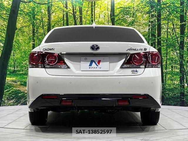 Toyota CROWN SEDAN 2018-04 8457243-15