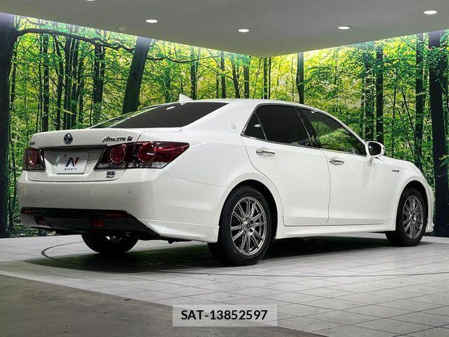 Toyota CROWN SEDAN 2018-04 8457243-17