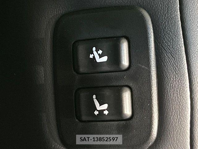 Toyota CROWN SEDAN 2018-04 8457243-6