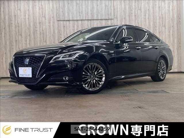Toyota CROWN SEDAN 2019-11 8561575-0