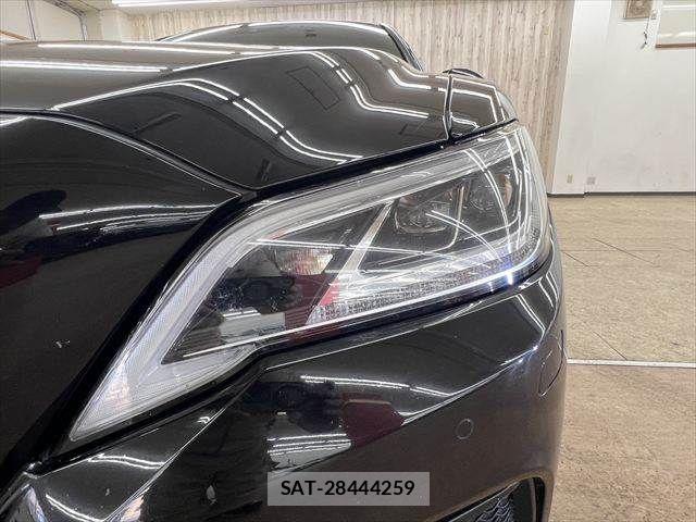Toyota CROWN SEDAN 2019-11 8561575-20