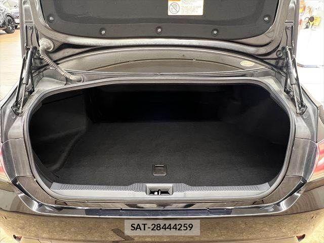 Toyota CROWN SEDAN 2019-11 8561575-8