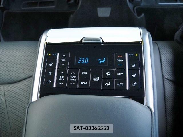 Toyota CROWN SEDAN 2020-10 8561571-12