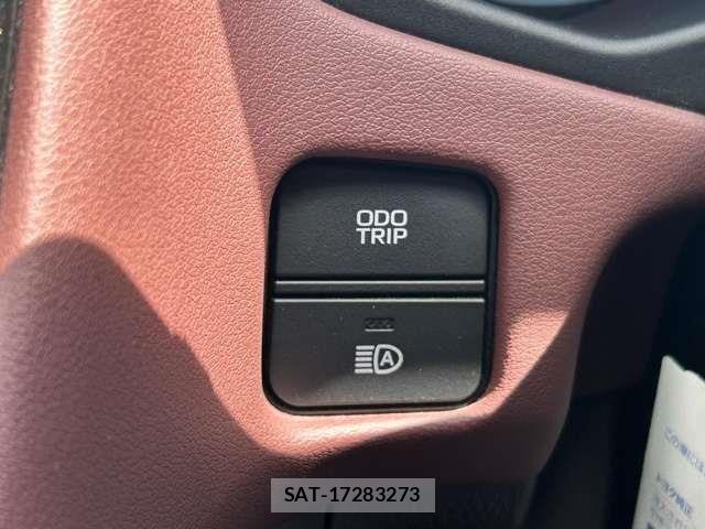 Toyota CROWN SEDAN 2020-06 8626302-28