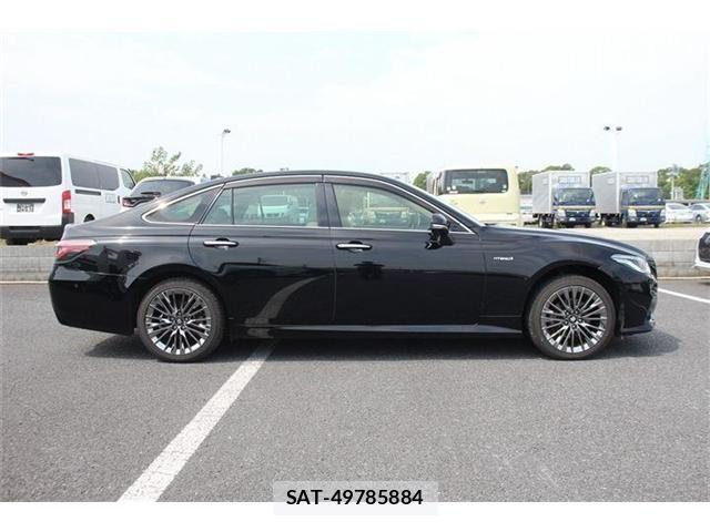 Toyota CROWN SEDAN 2019-01 8626304-13