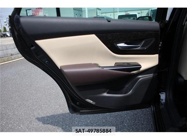 Toyota CROWN SEDAN 2019-01 8626304-21
