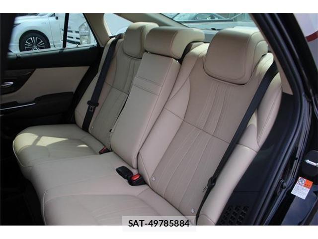 Toyota CROWN SEDAN 2019-01 8626304-25