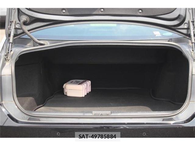 Toyota CROWN SEDAN 2019-01 8626304-28