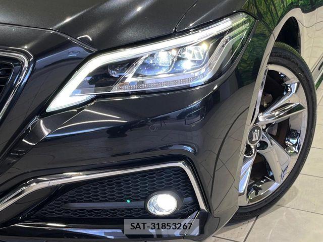 Toyota CROWN SEDAN 2018-06 8658584-11