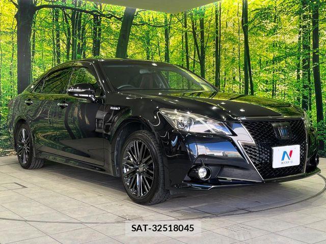 Toyota CROWN SEDAN 2014-09 8658585-13