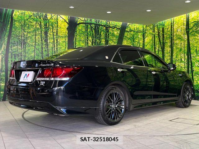 Toyota CROWN SEDAN 2014-09 8658585-14